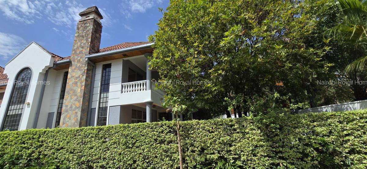 4 Bed Townhouse with En Suite at Lavington Green - 1