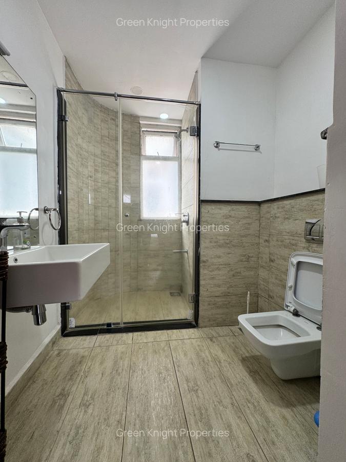 Serviced 2 Bed Apartment with En Suite in Kilimani - 9