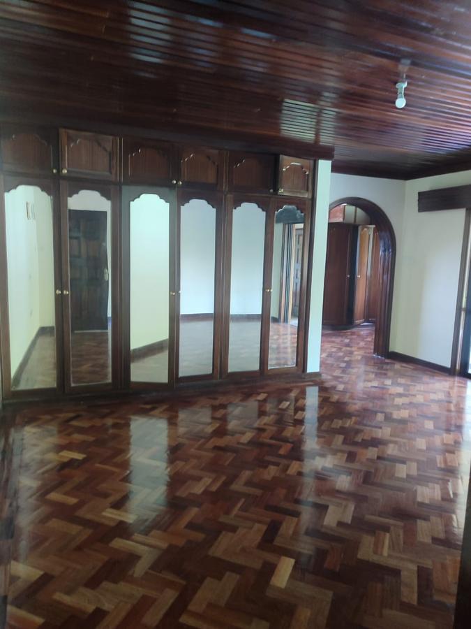 6 Bed House with En Suite in Langata - 8