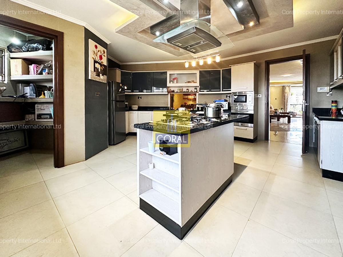 4 Bed Apartment in Parklands - 16