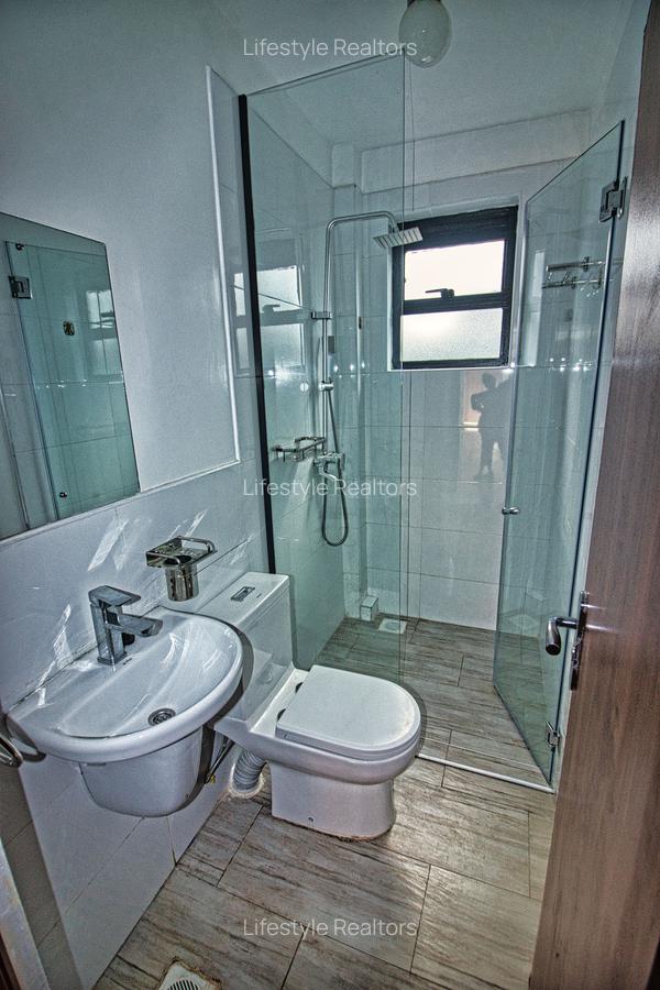 4 Bed House with En Suite at Eastern Bypass - 10