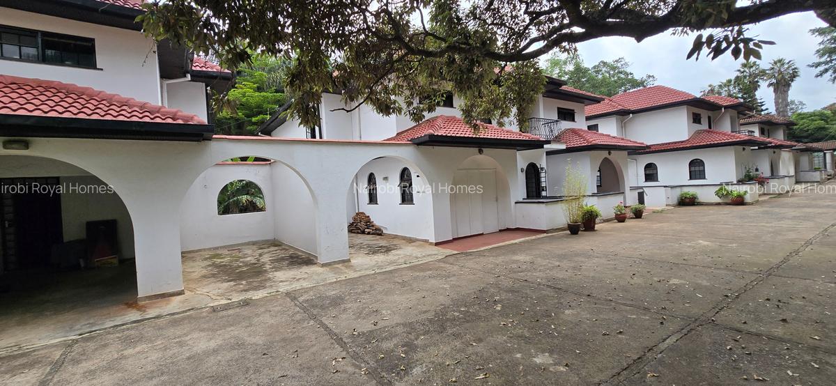 4 Bed Townhouse with En Suite at Lavington Green - 2