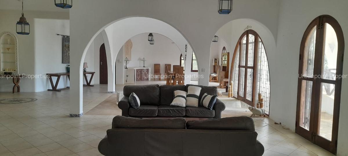 4 Bed House with En Suite in Watamu - 17