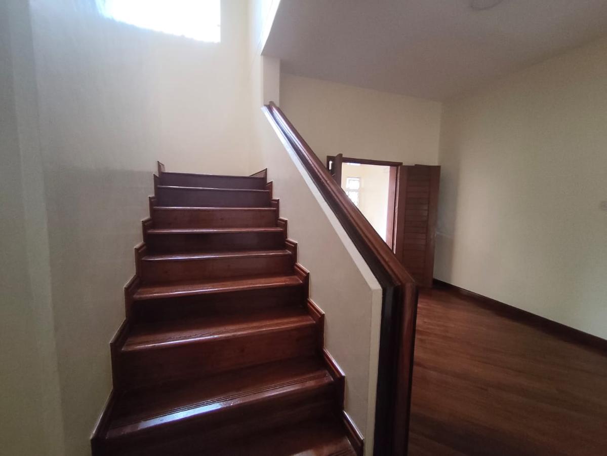 5 Bed House with Swimming Pool in Runda - 19