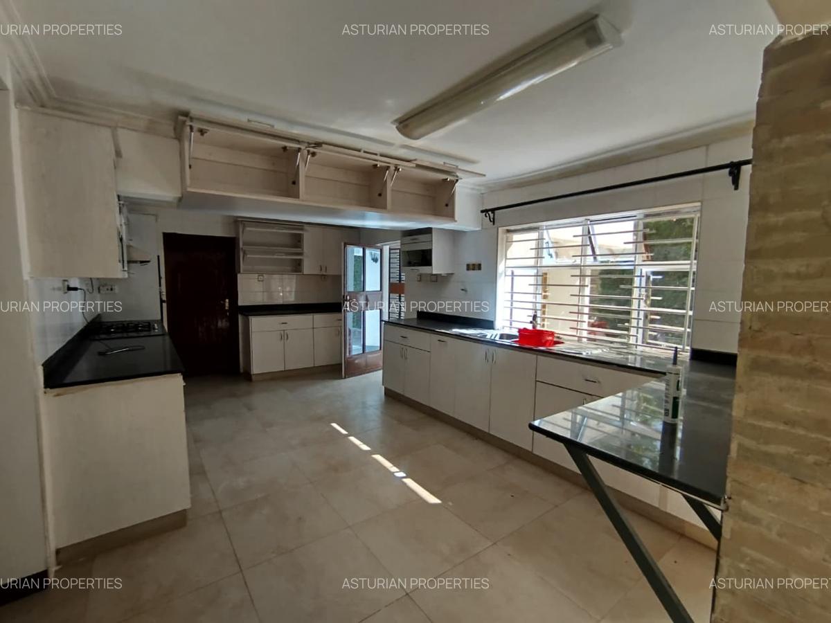 4 Bed Townhouse with En Suite in Runda - 3