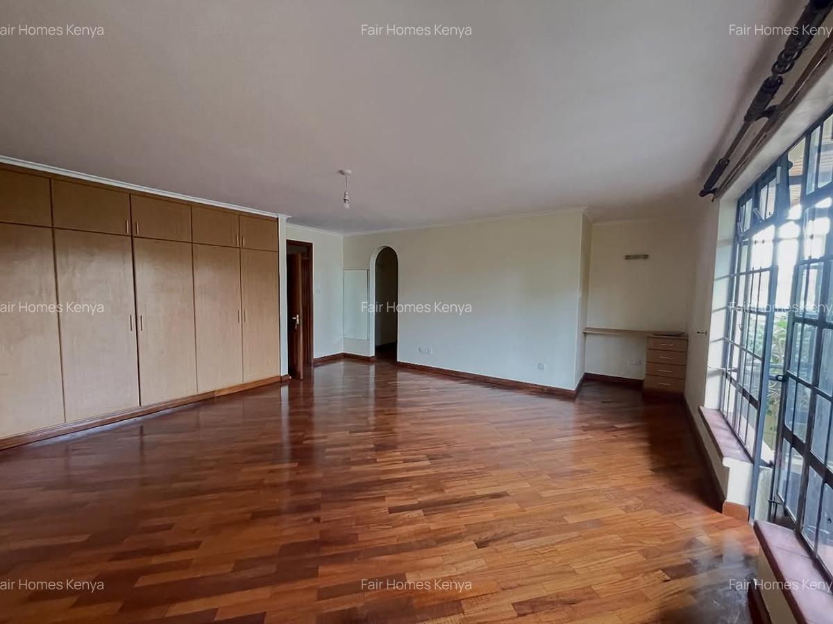 4 Bed Townhouse with En Suite at Lavington Green - 5