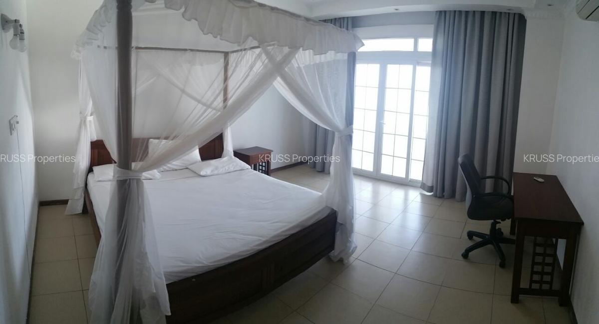Furnished 3 Bed Apartment with En Suite at Ar909 - 7