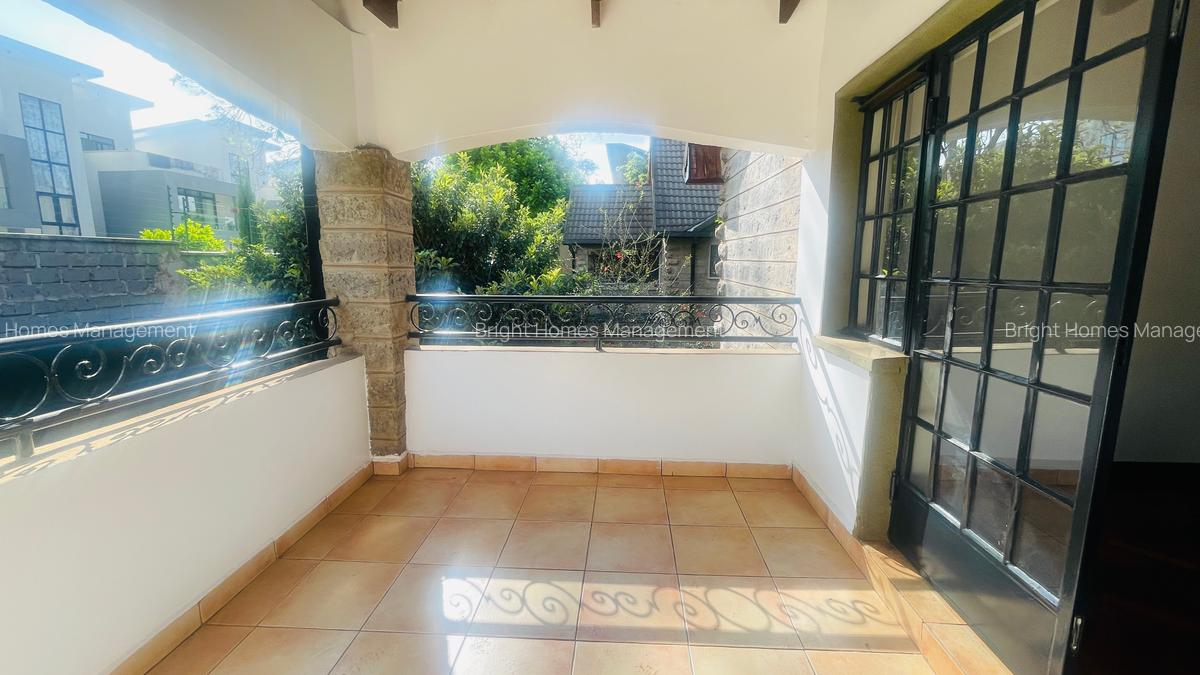 5 Bed Townhouse with En Suite in Lavington - 17
