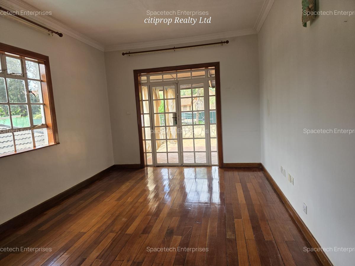 4 Bed House with En Suite in Runda - 18