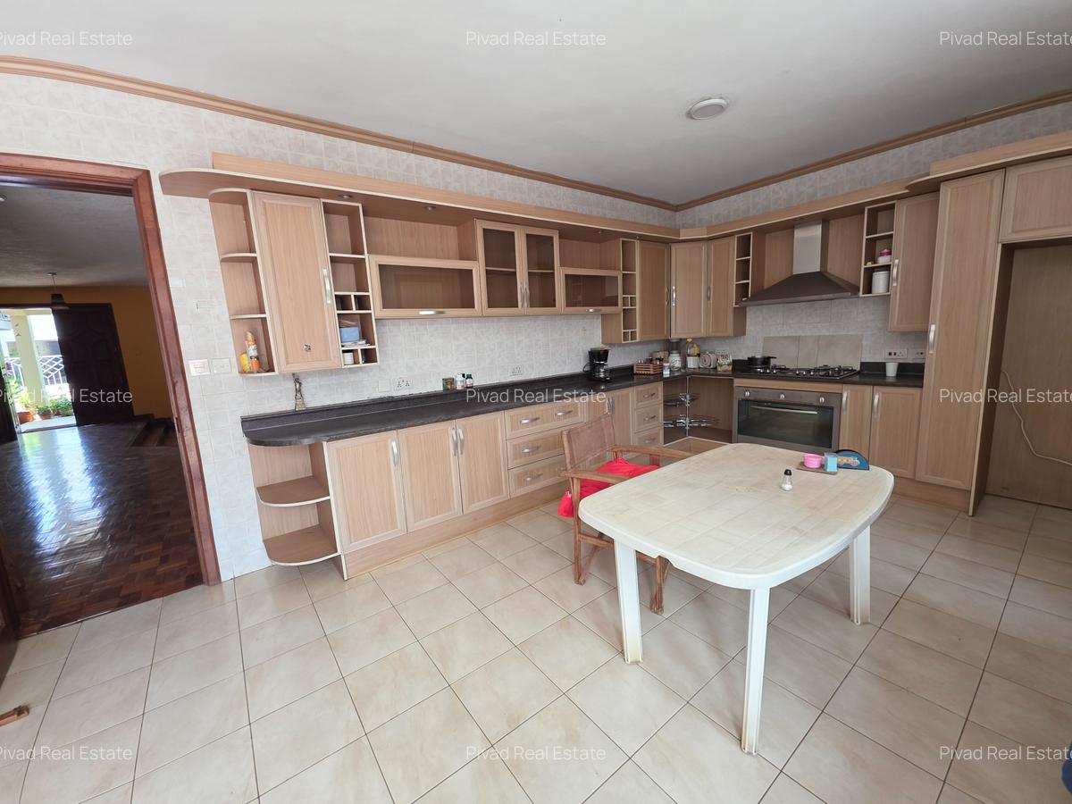 5 Bed Townhouse with Garden in Westlands Area - 17