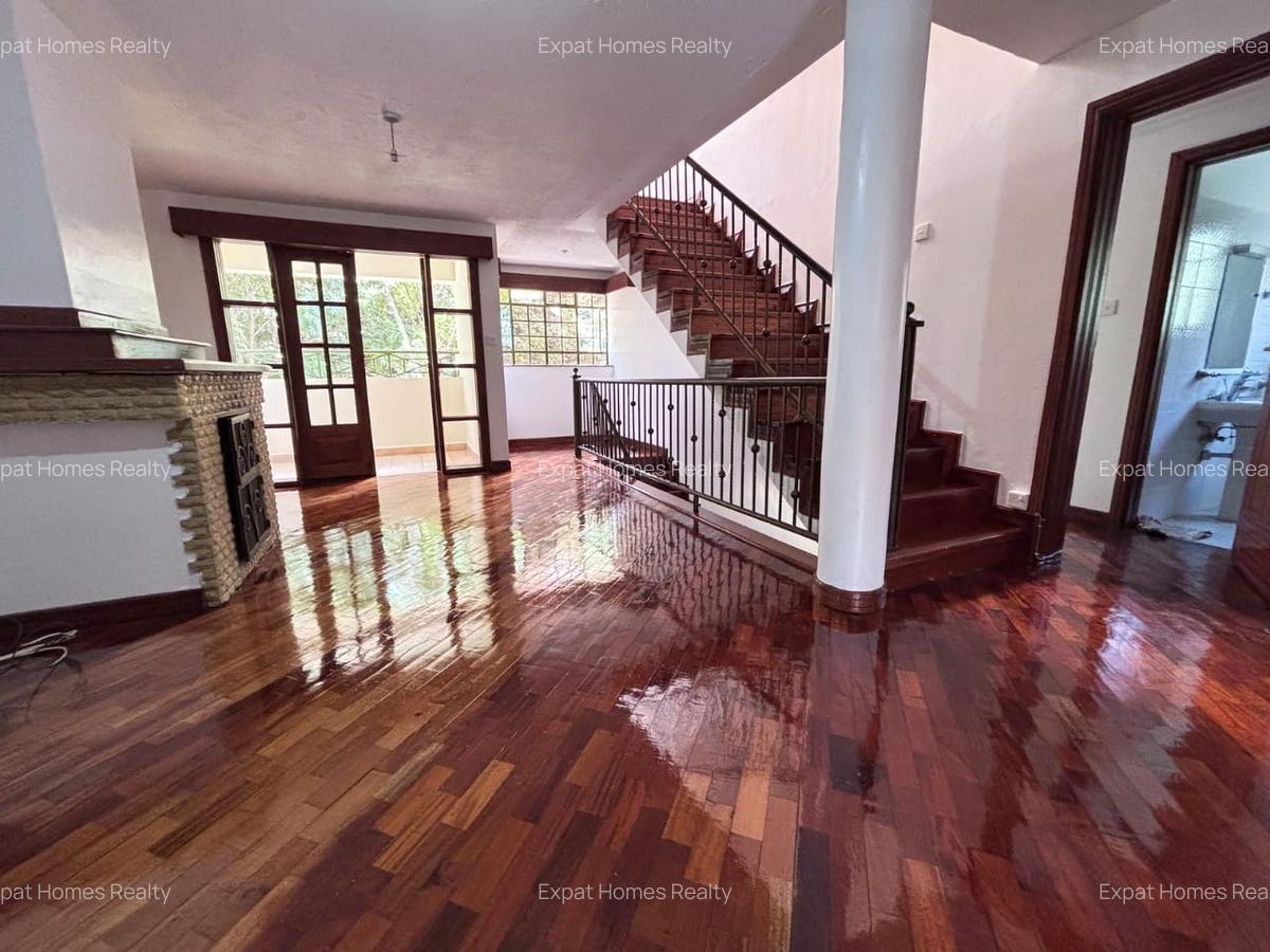 4 Bed Townhouse with En Suite in Lavington - 12