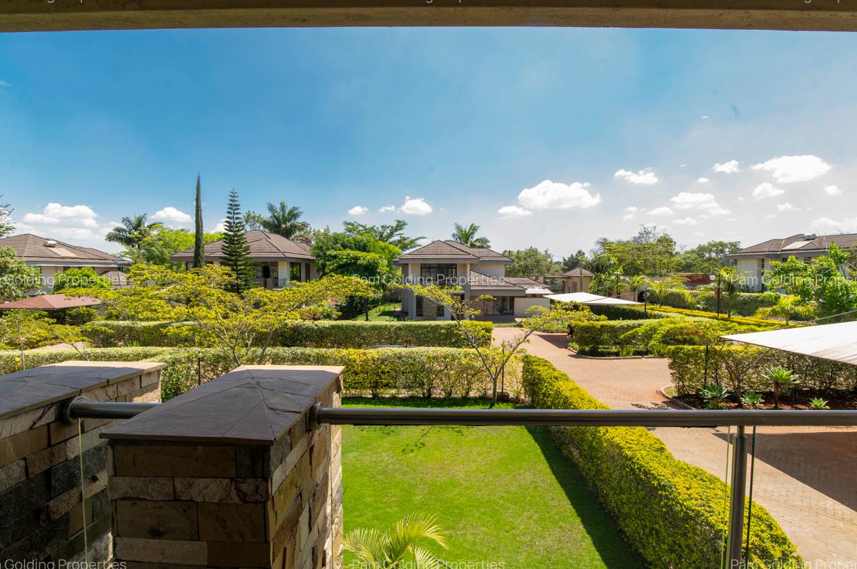 4 Bed House at Ridgeways Lane - 5