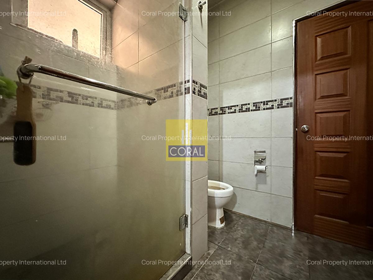 4 Bed Apartment in Parklands - 10