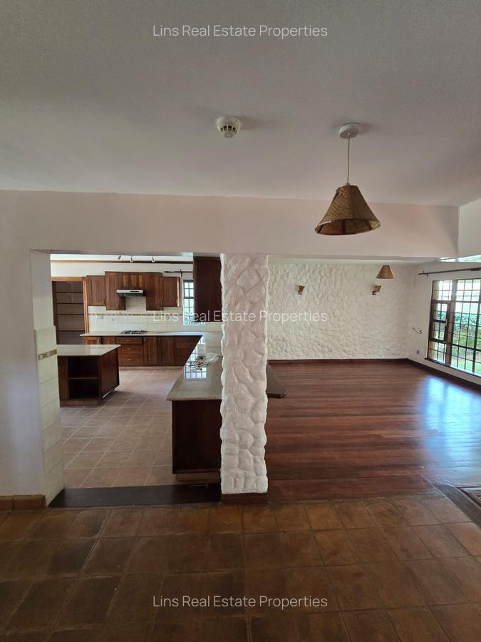 4 Bed Townhouse with En Suite in Spring Valley - 5