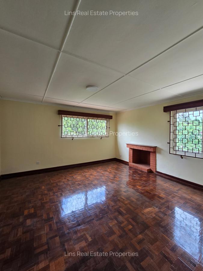 4 Bed Townhouse with En Suite in Lavington - 16