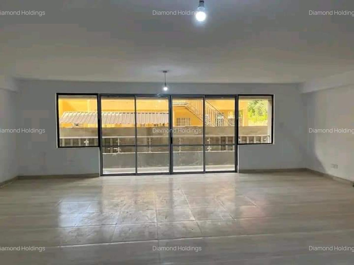 4 Bed Apartment with En Suite at Parklands - 5