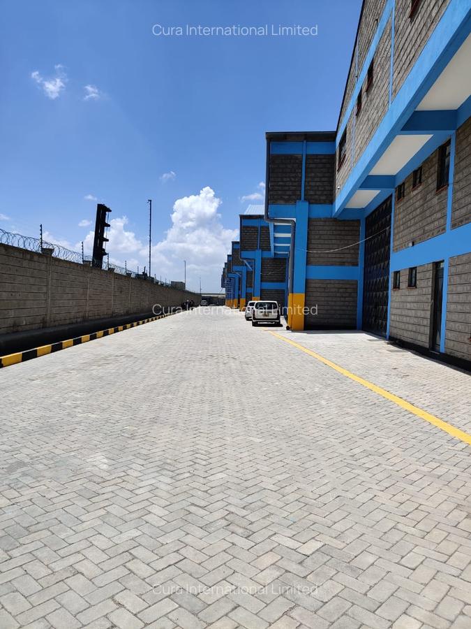 10,320 ft² Warehouse in Mombasa Road - 10