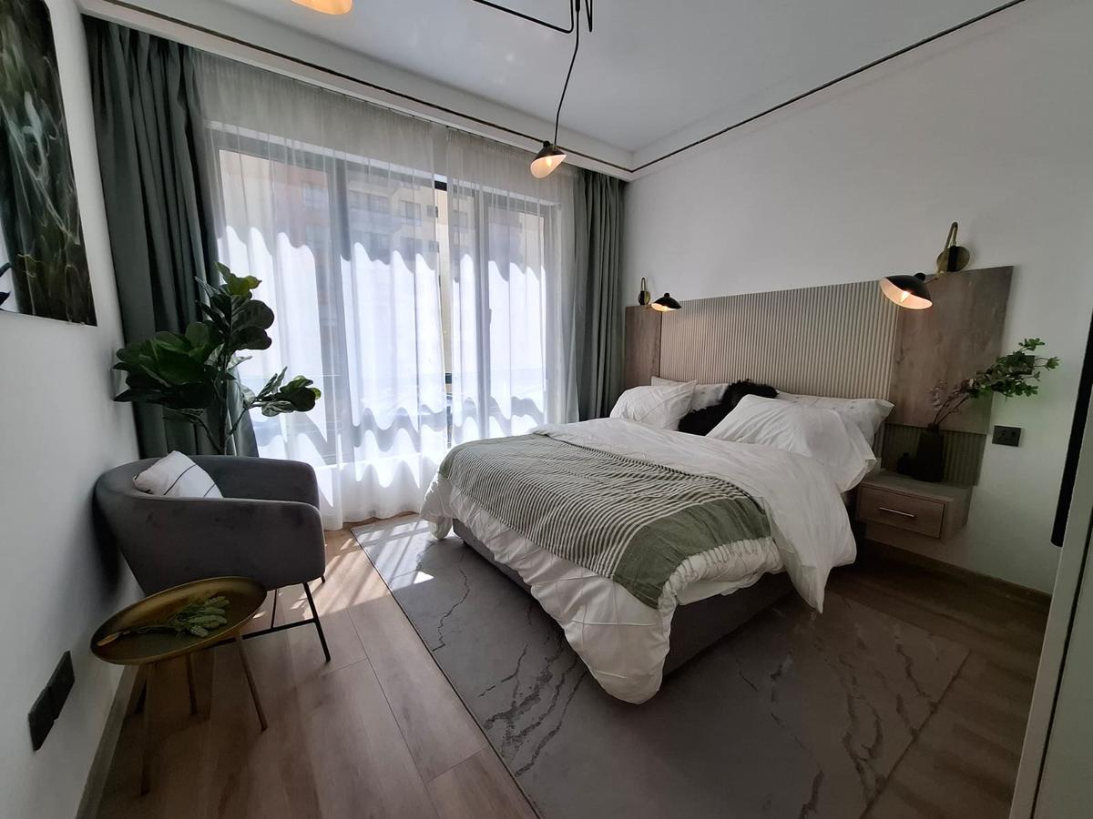 1 Bed Apartment with En Suite in Lavington - 3