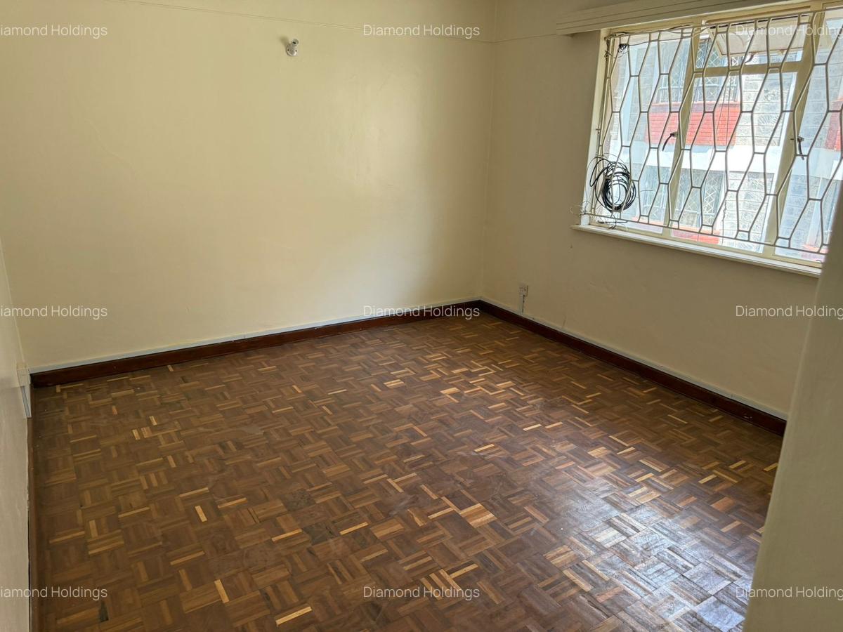 3 Bed Apartment with En Suite at Parklands - 4