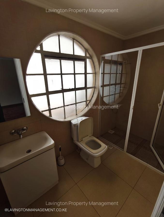 5 Bed Townhouse with En Suite at Lavington Green - 11