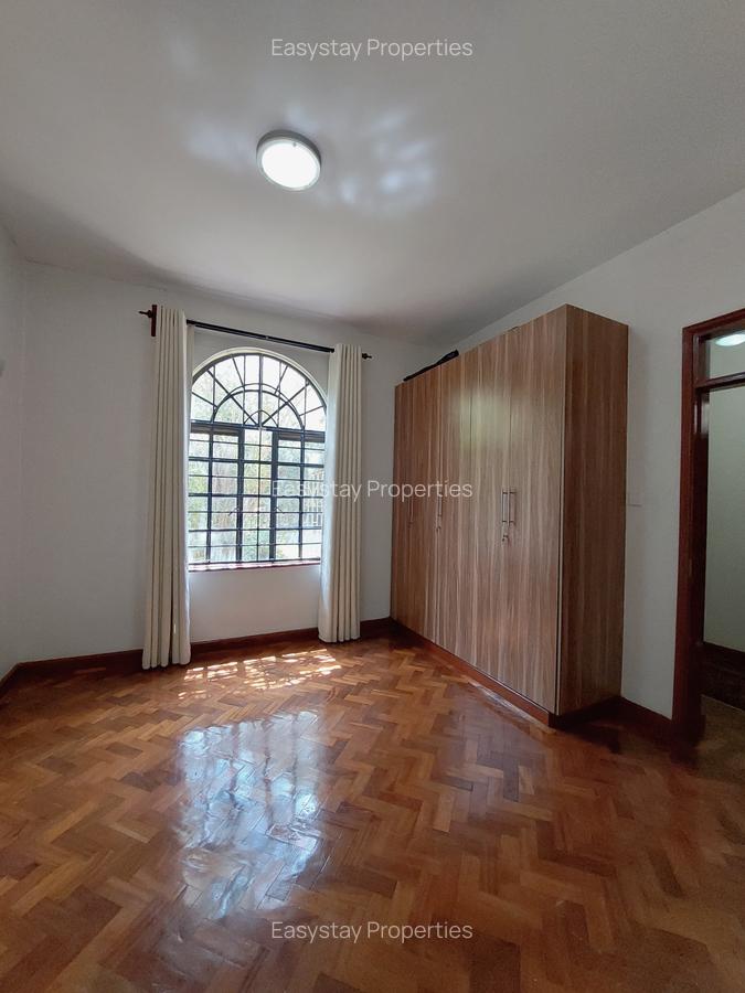 4 Bed Townhouse with En Suite in Kitisuru - 10