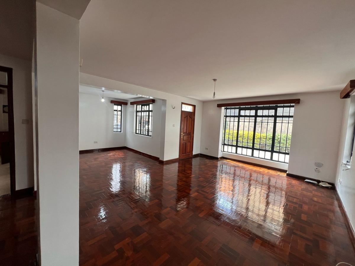 4 Bed Townhouse with En Suite in Lavington - 7