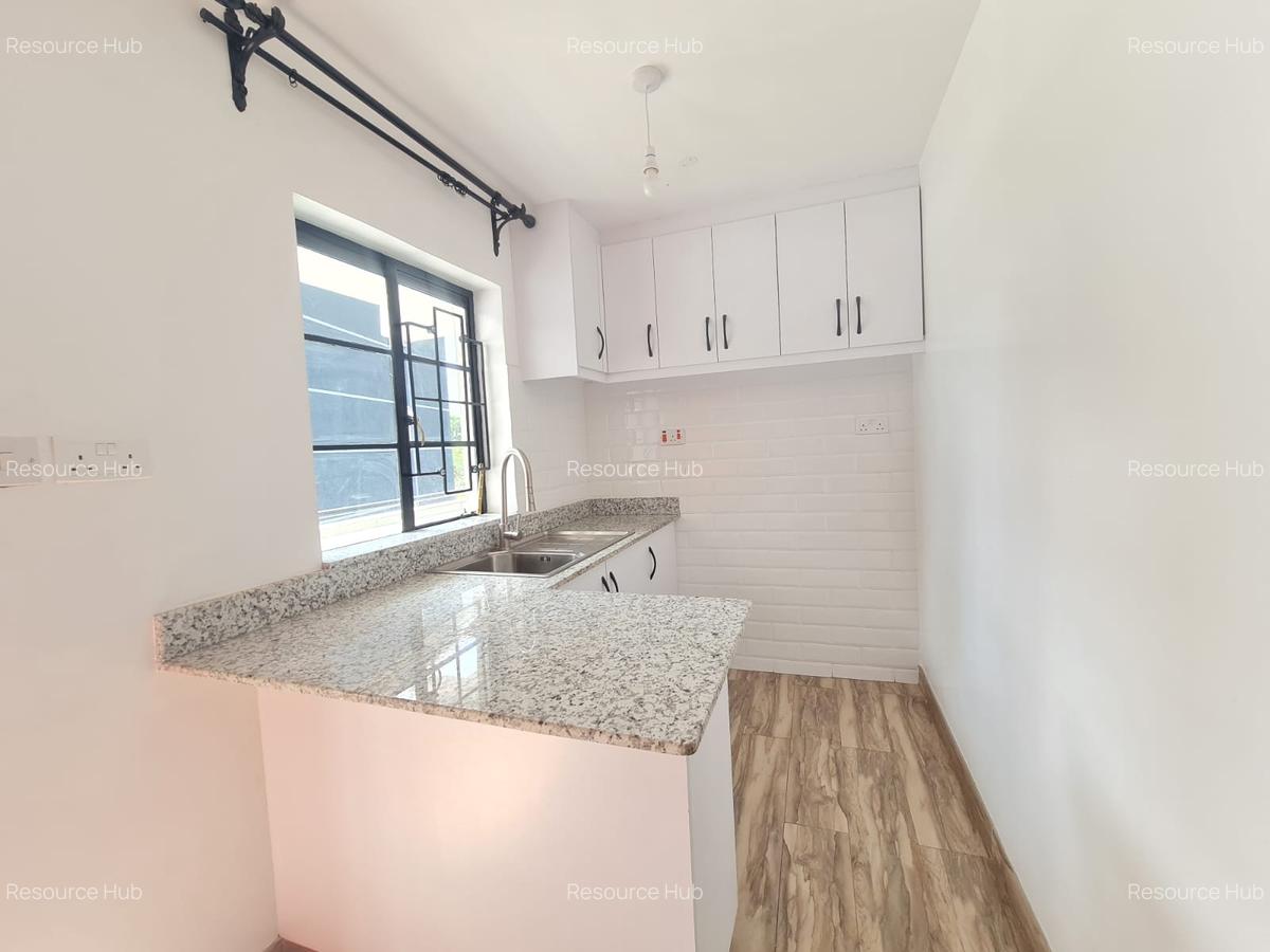 1 Bed Apartment with Borehole at Hurlingham - 4