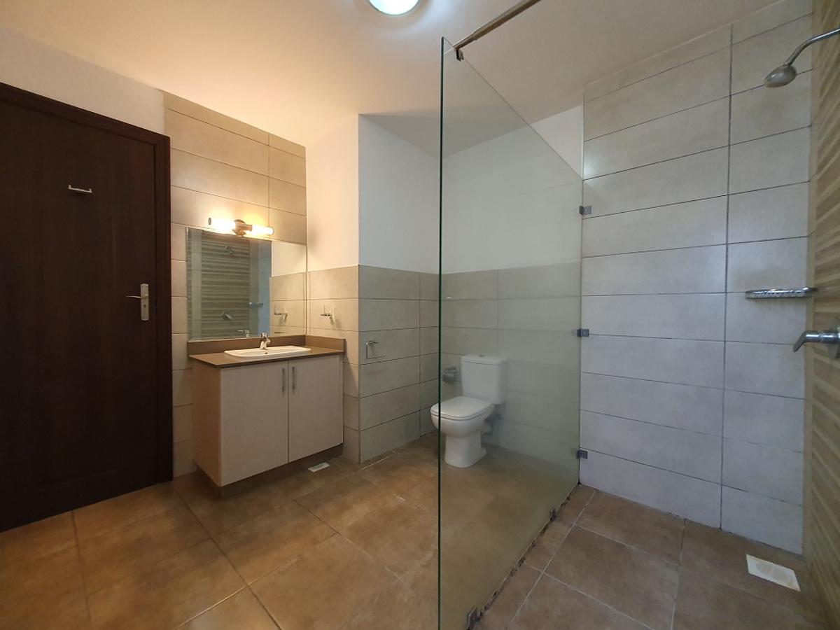 2 Bed Apartment with En Suite at Ojijo Close - 6