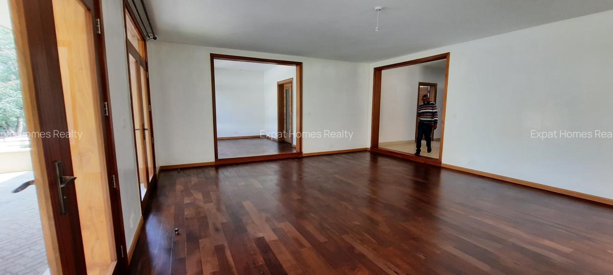5 Bed Villa with En Suite in Lavington - 4