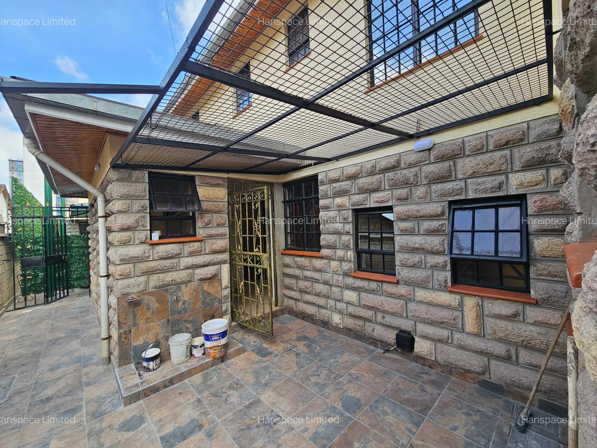 5 Bed Townhouse with En Suite in Kileleshwa - 17