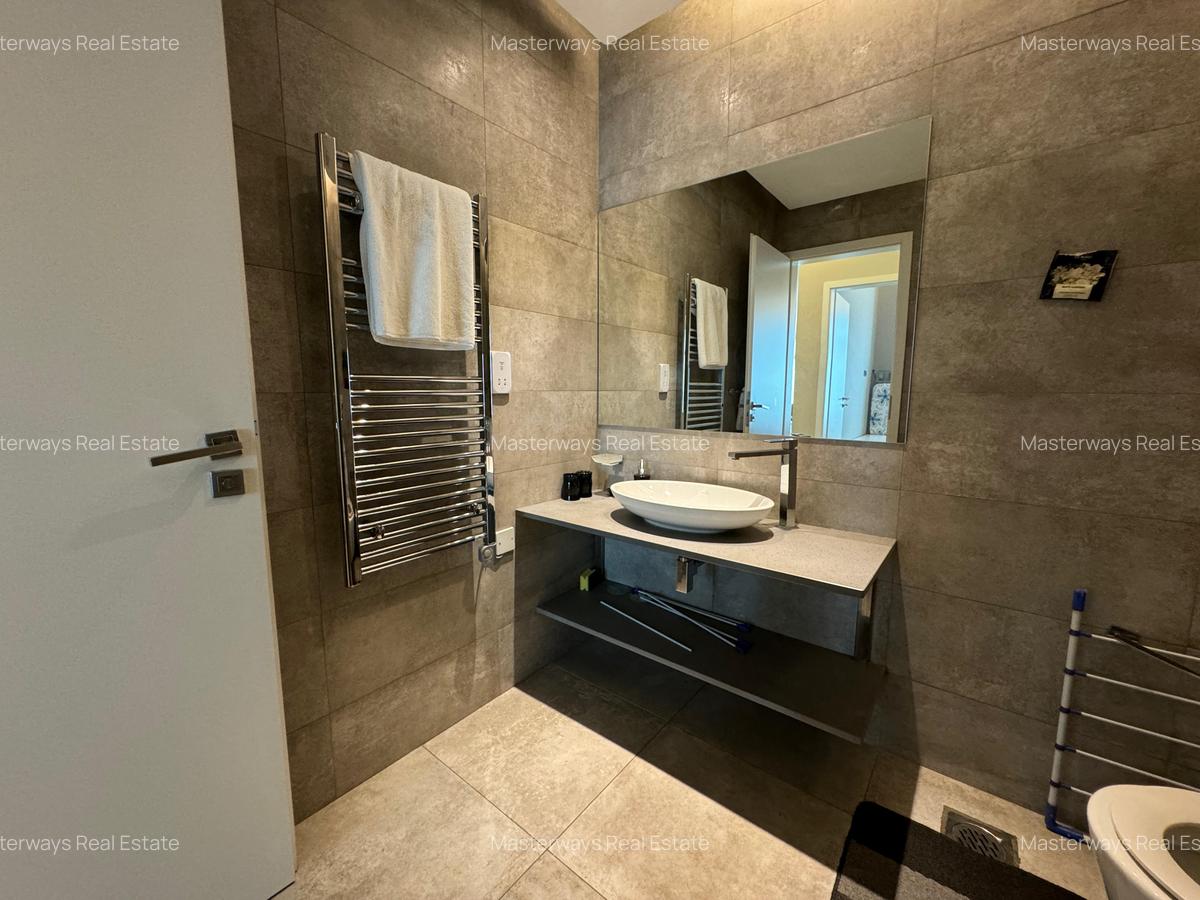 Serviced 2 Bed Apartment with En Suite at Church Road - 6