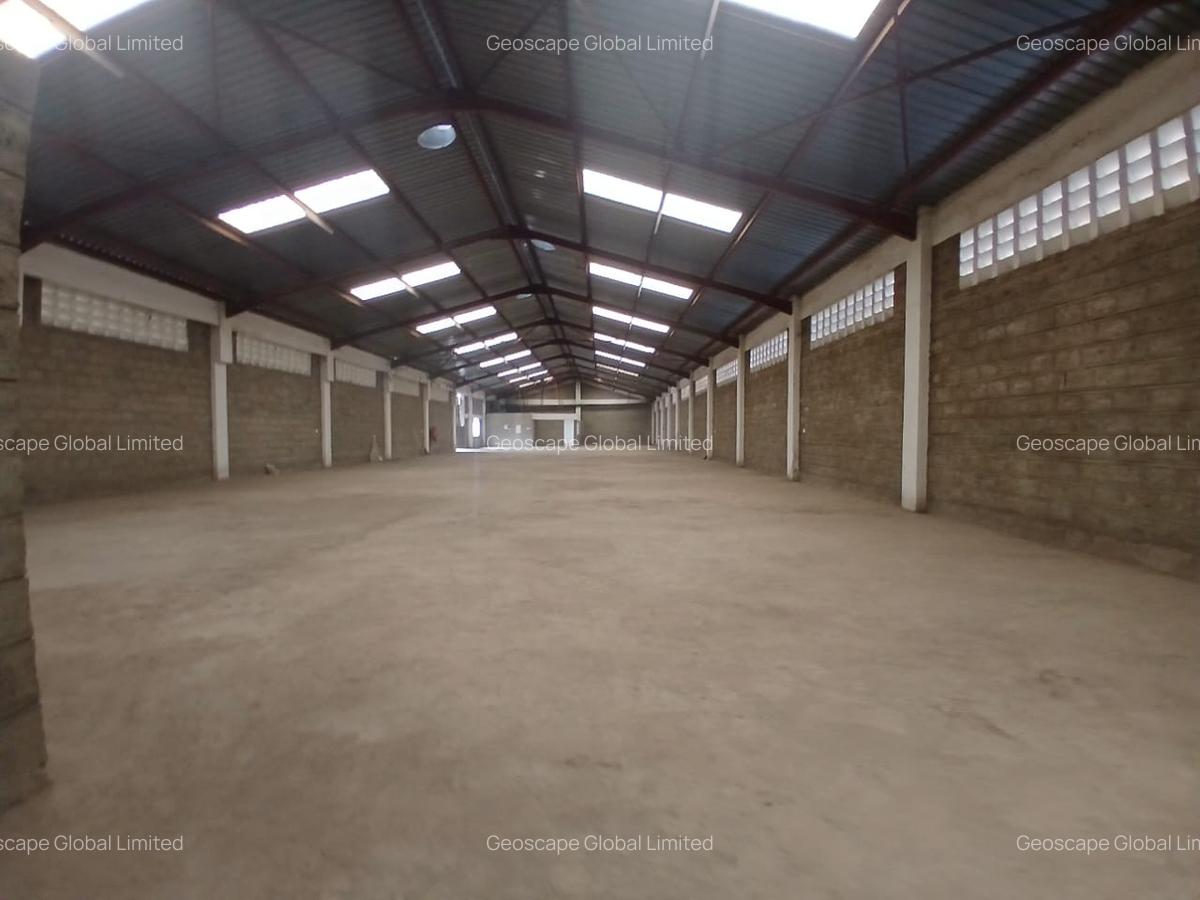 10,500 ft² Warehouse with Parking in Industrial Area - 4