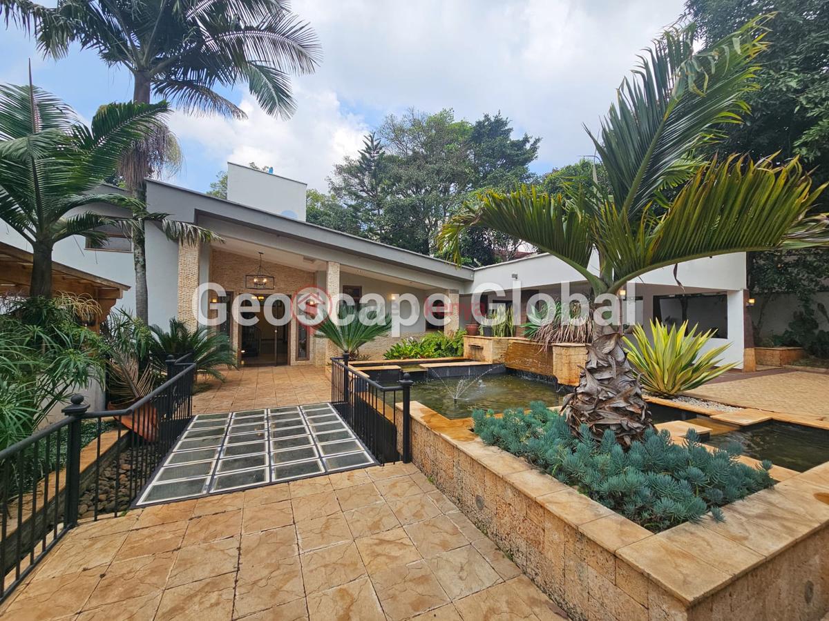5 Bed House with En Suite in Loresho - 1