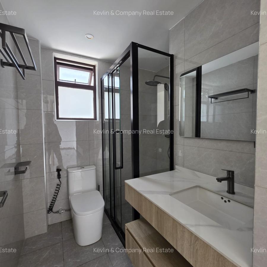 2 Bed Apartment with En Suite in Riverside - 5