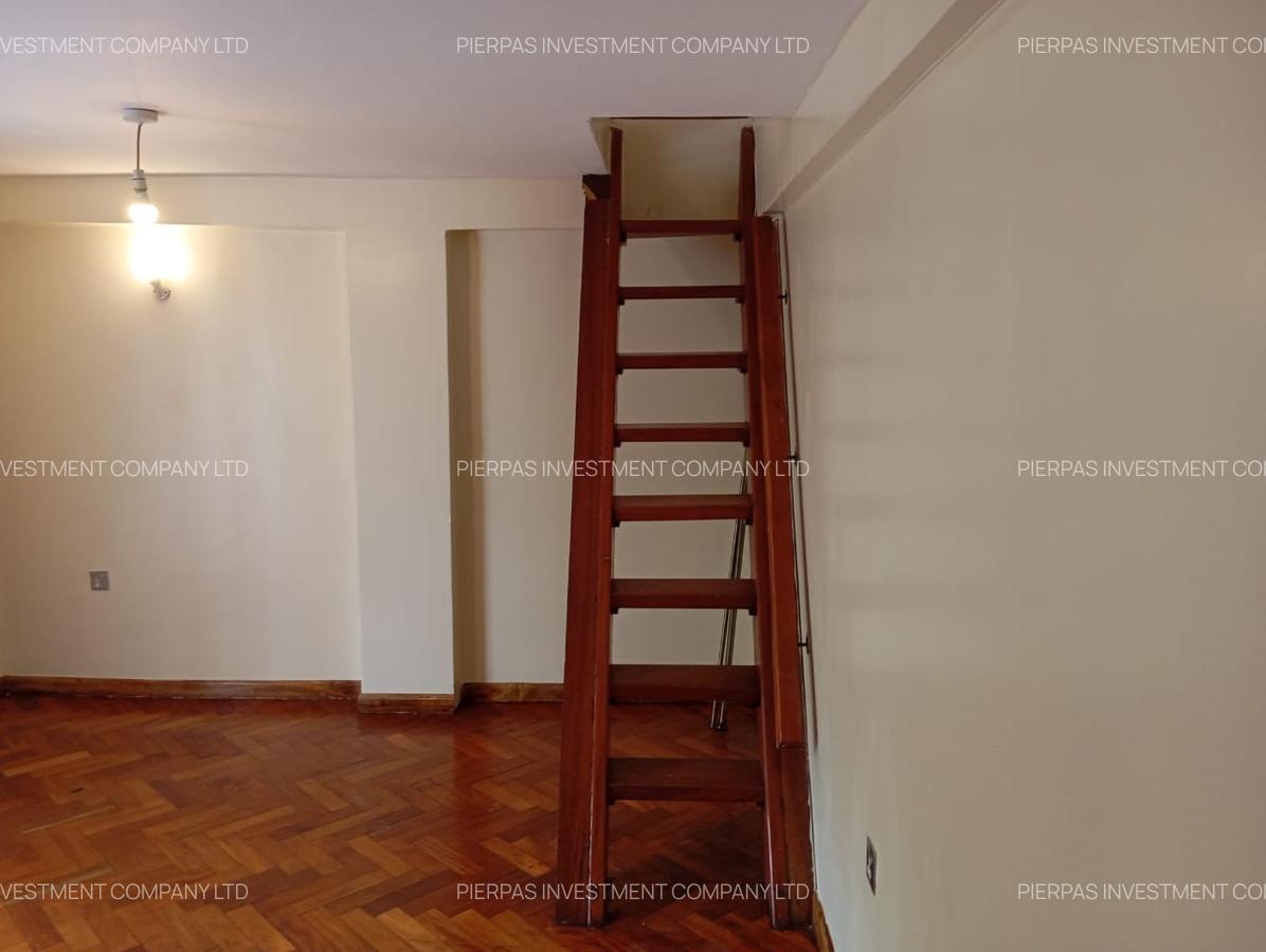 5 Bed Townhouse with En Suite in Lavington - 5