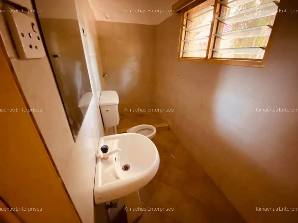 2 Bed Apartment with En Suite at 1St Avenue Nyali - 8