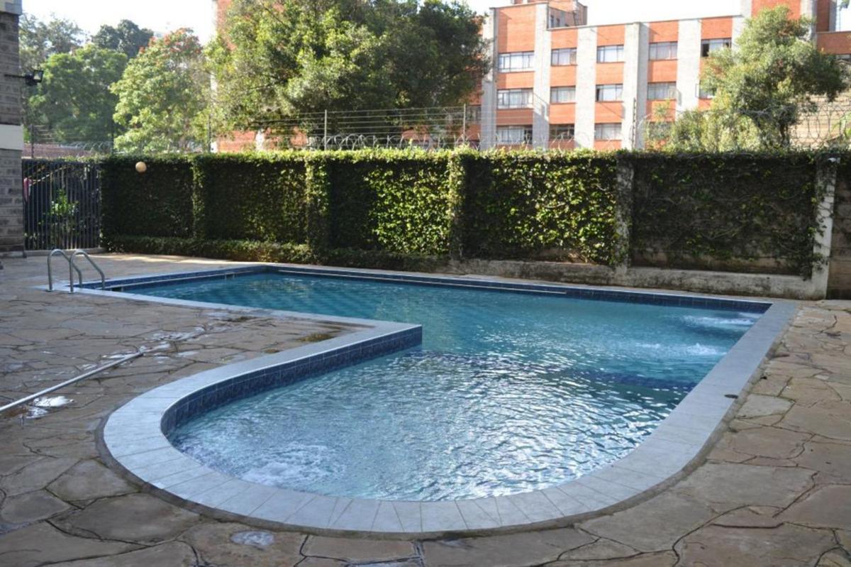 3 Bed Apartment with Swimming Pool in Kileleshwa - 11