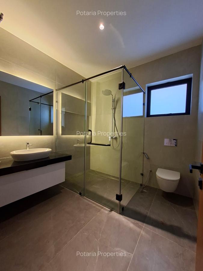 3 Bed House with En Suite in Loresho - 11