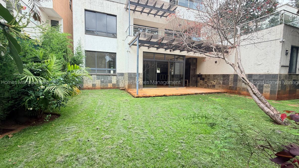 5 Bed Townhouse with En Suite in Lavington - 2