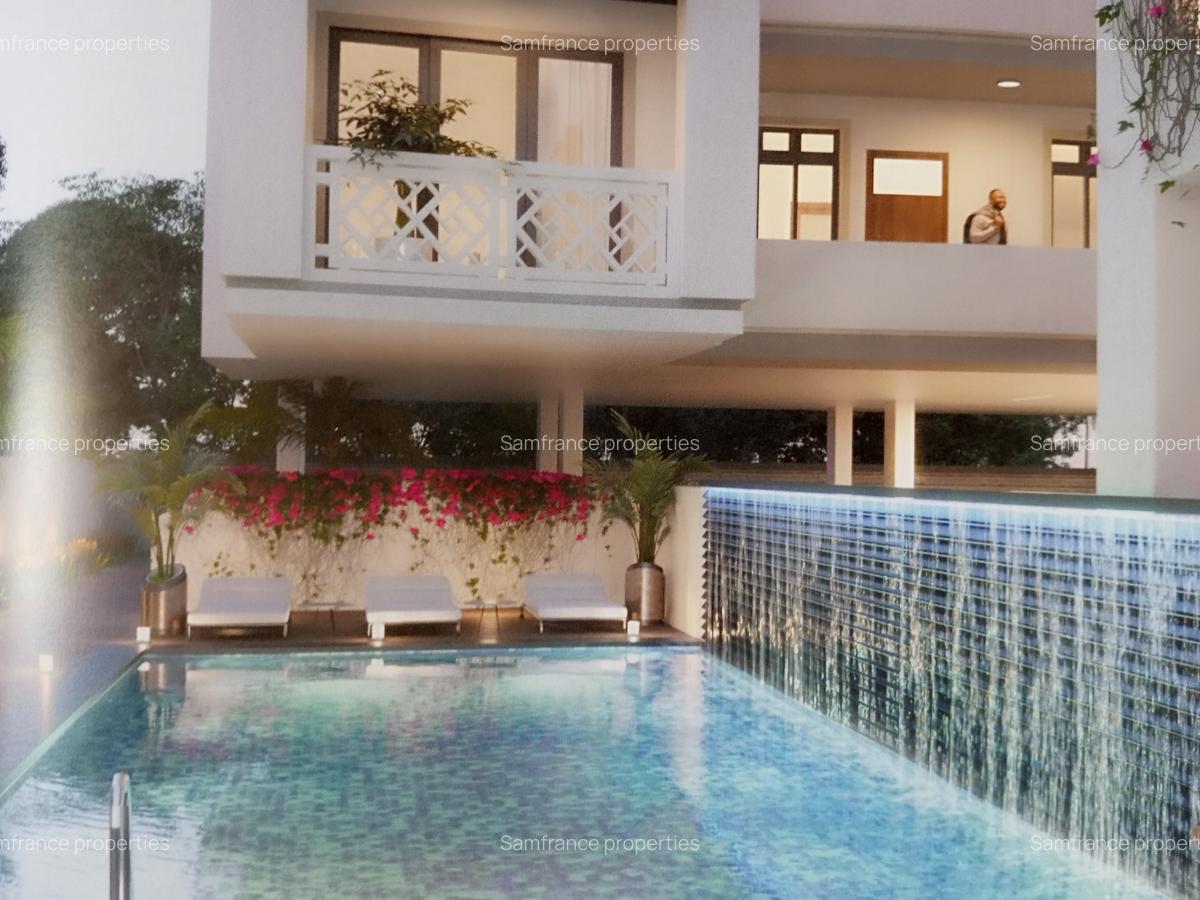 Serviced 4 Bed Apartment with En Suite at Links Road - 2