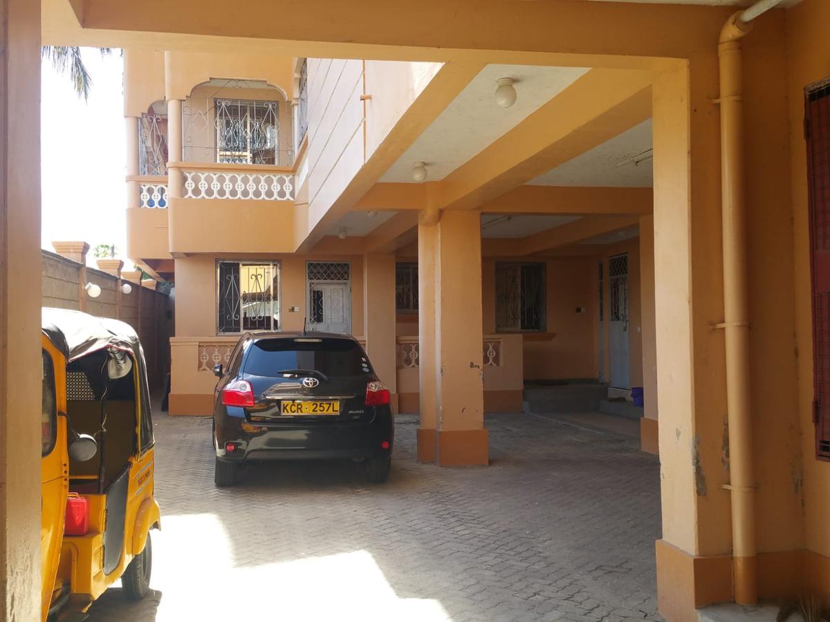 Serviced 1 Bed Apartment with Parking at Bamburi - 6