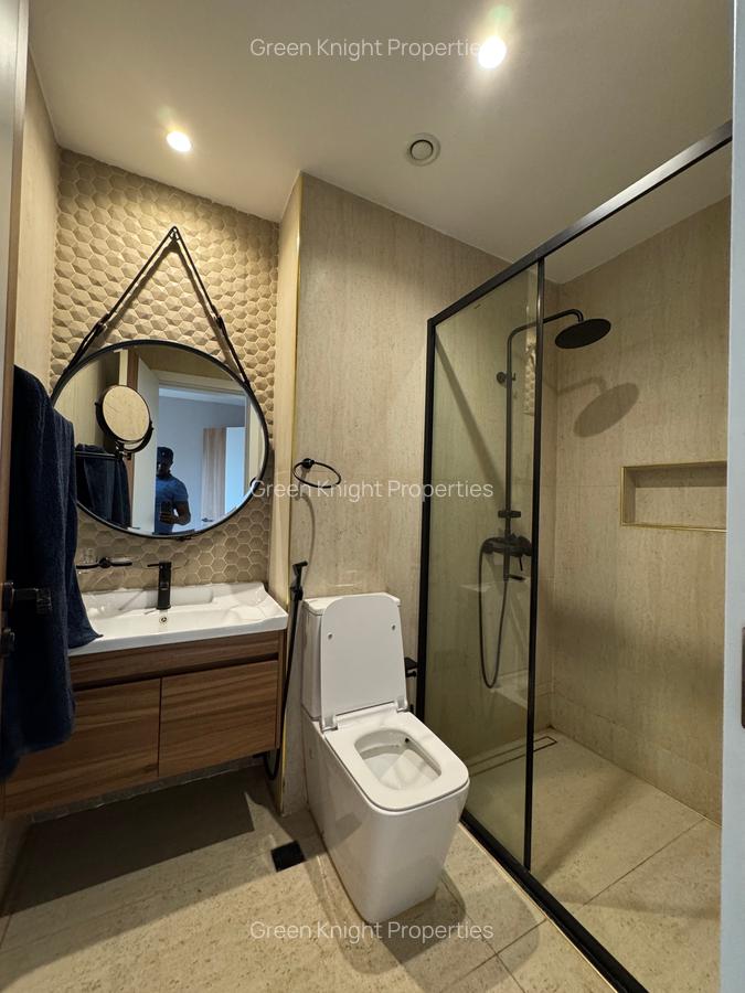 Serviced 2 Bed Apartment with En Suite in Brookside - 13