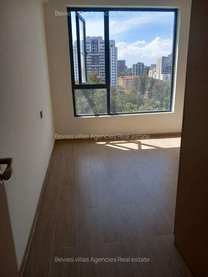 1 Bed Apartment with Swimming Pool in Riverside - 8