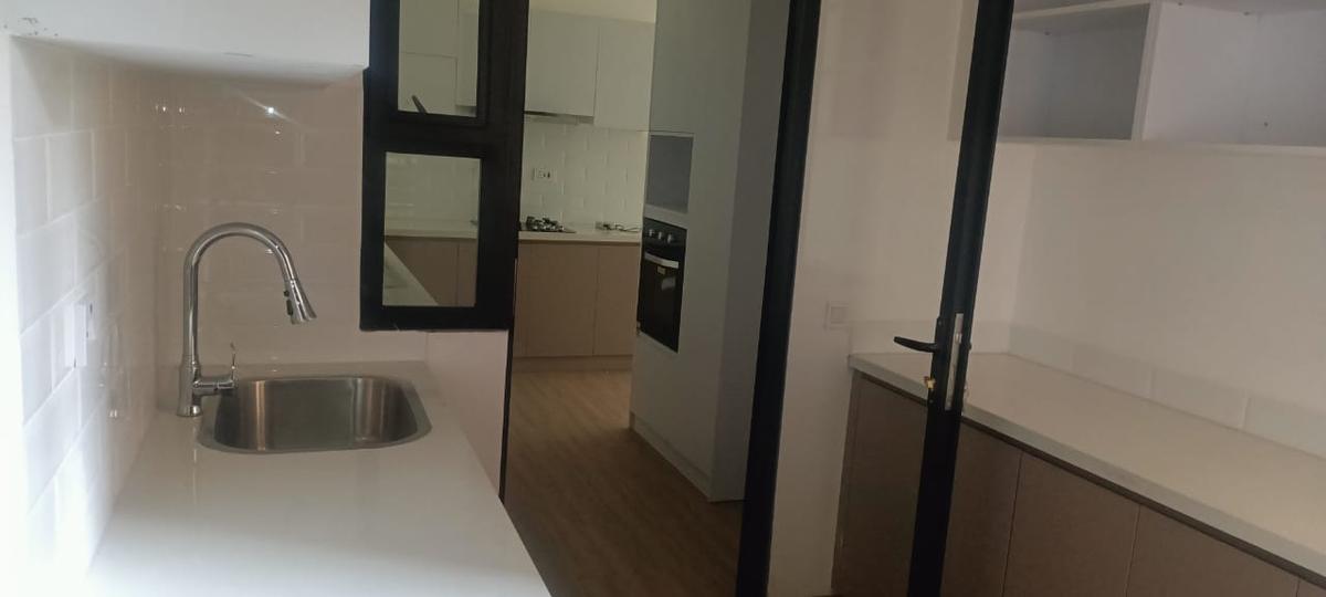 3 Bed Apartment with En Suite in Lavington - 4