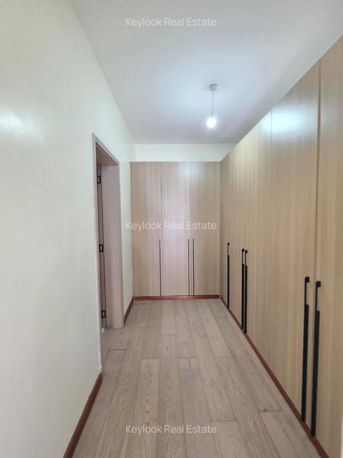 5 Bed Townhouse with En Suite at Off James Gichuru - 4