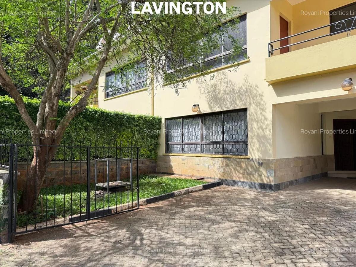 5 Bed Townhouse with En Suite in Lavington - 18