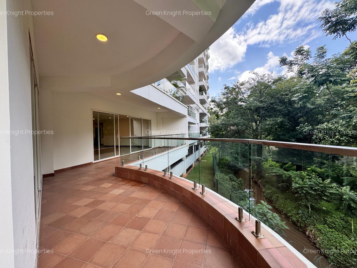 Serviced 4 Bed Apartment with En Suite in Parklands - 5