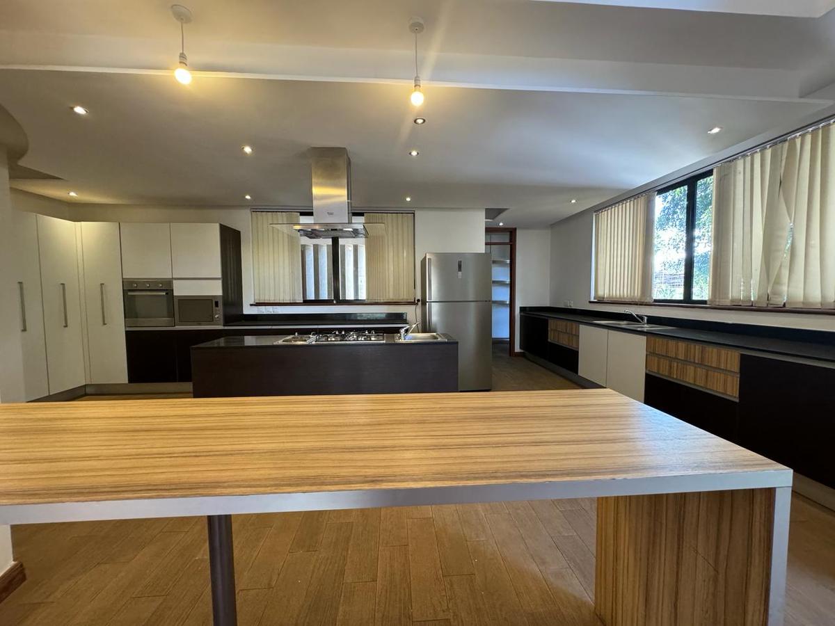 4 Bed Apartment with En Suite in General Mathenge - 7