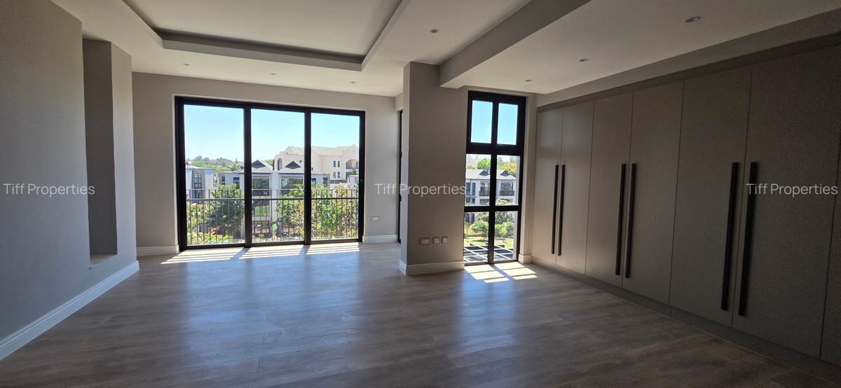 4 Bed Townhouse in Runda - 14