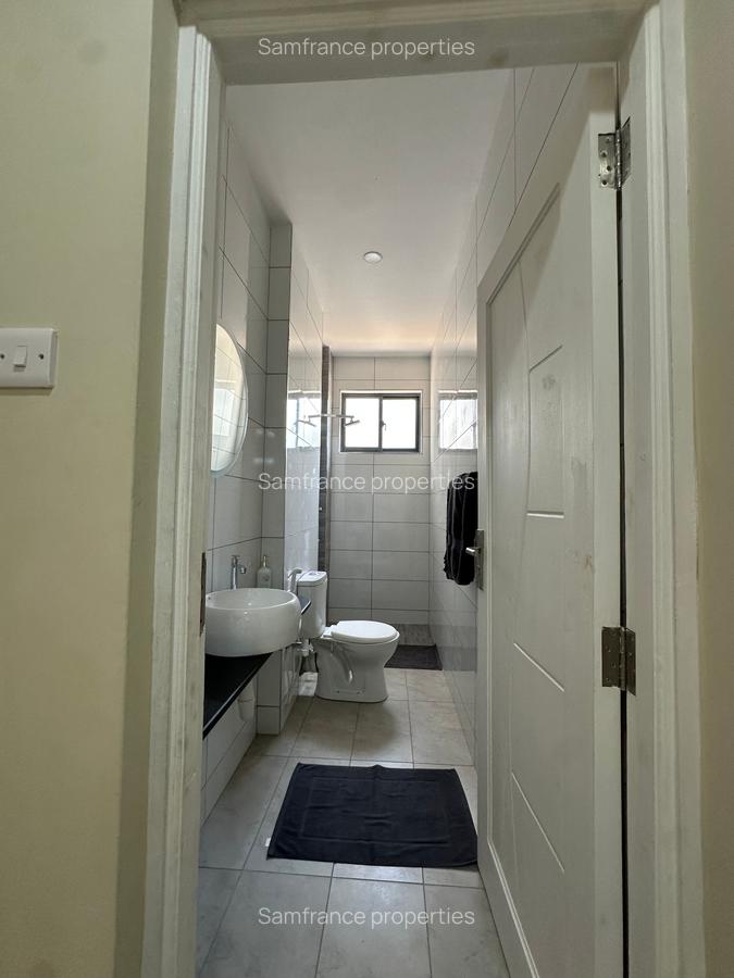 2 Bed Apartment with En Suite at 1 St Avanue - 16